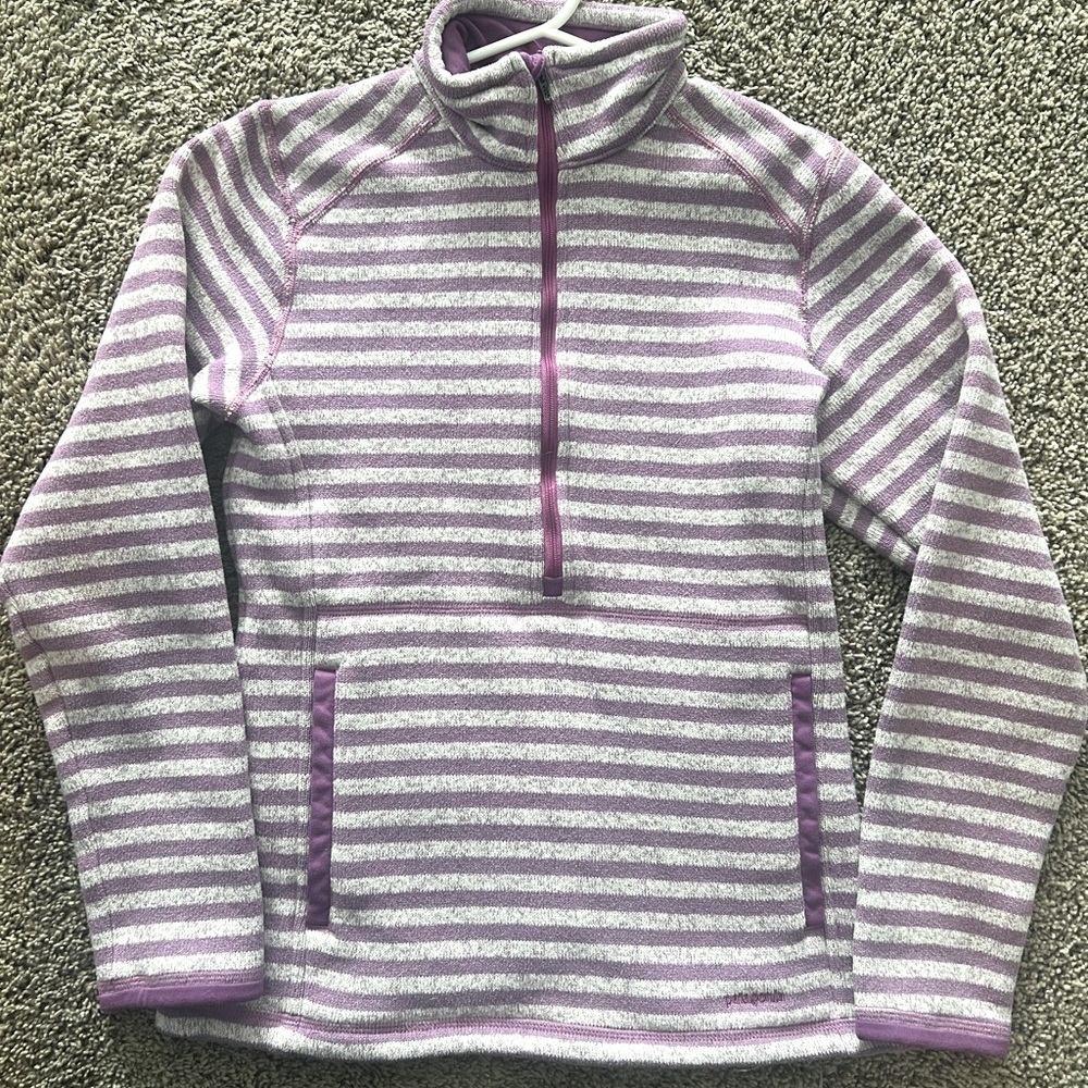 Patagonia striped half zip pullover XS